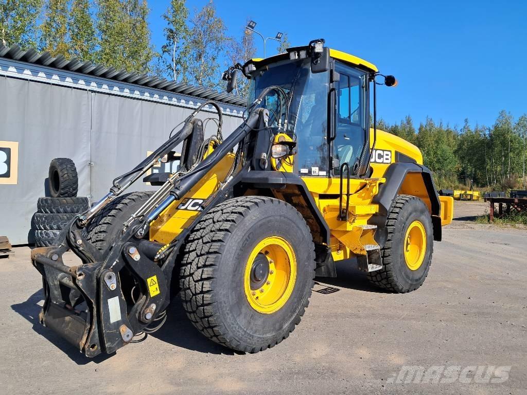 JCB 427 HT Gumikerekes homlokrakodók