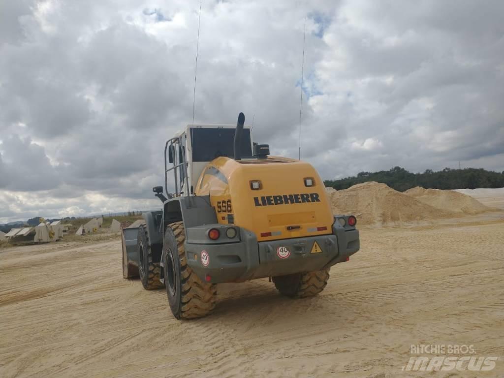 Liebherr L556 Gumikerekes homlokrakodók