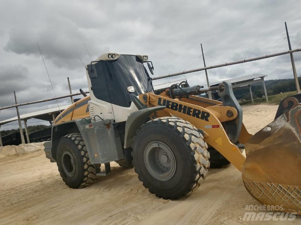 Liebherr L556 Gumikerekes homlokrakodók