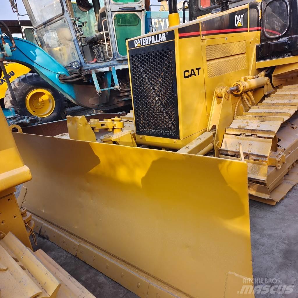 CAT D 4 C lánctalpas dózerek