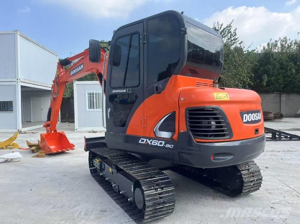 Doosan DX 60-9 C Lánctalpas kotrók