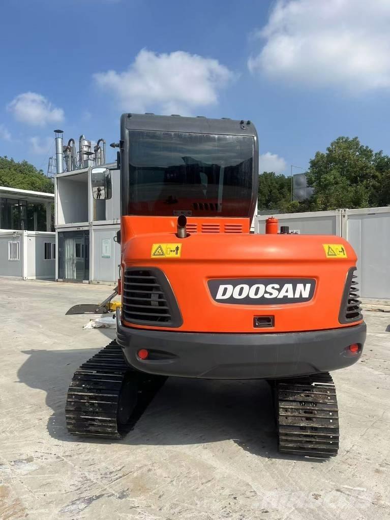 Doosan DX 60-9 C Lánctalpas kotrók