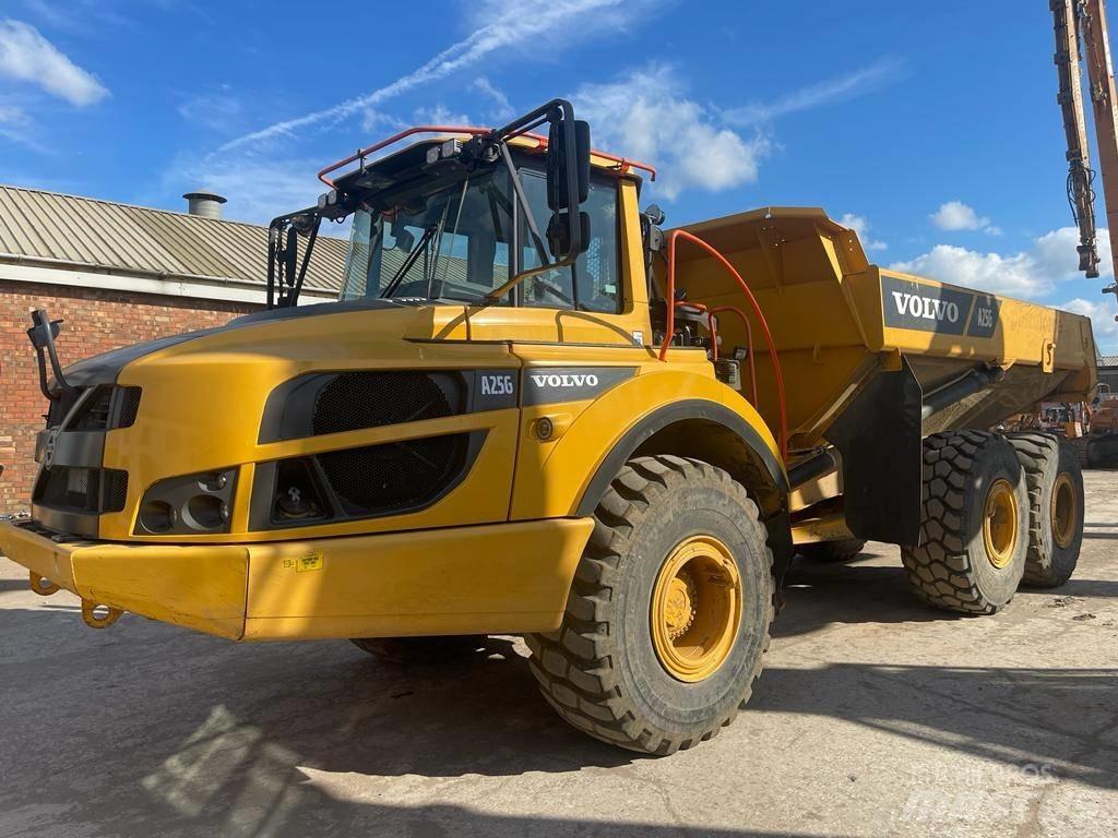 Volvo A 25 G Csuklósdömperek