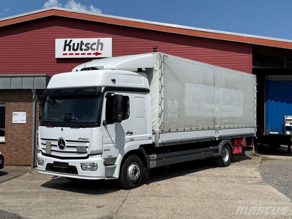 Mercedes-Benz 1530L Elhúzható ponyvás