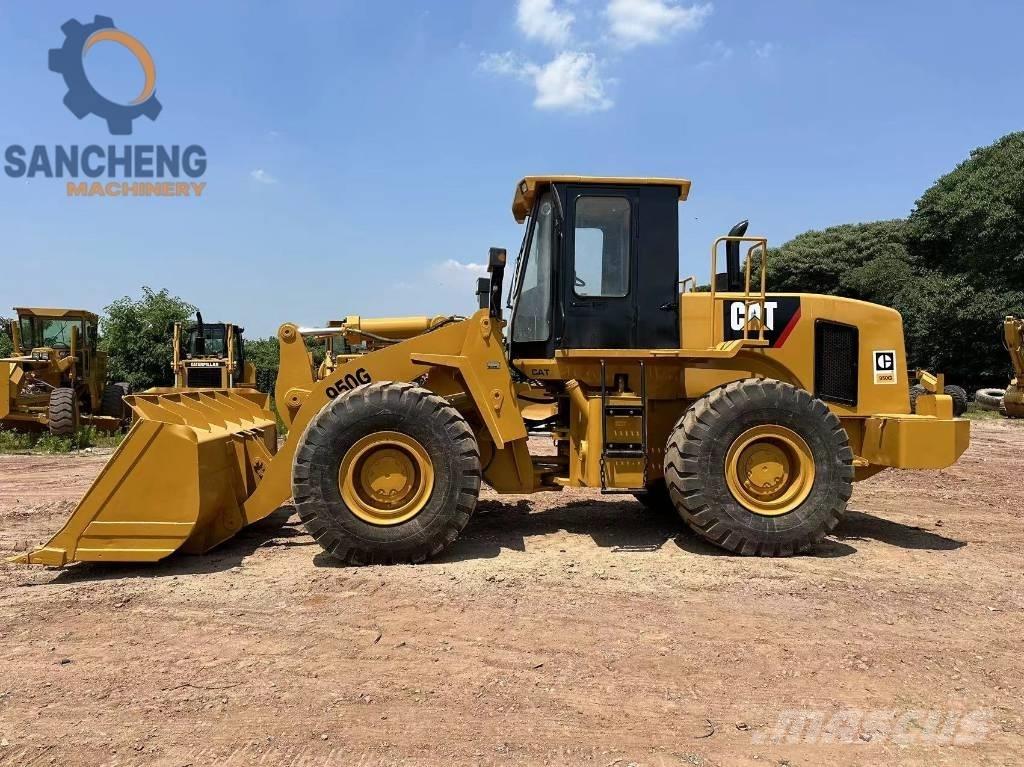 CAT 950G Gumikerekes homlokrakodók