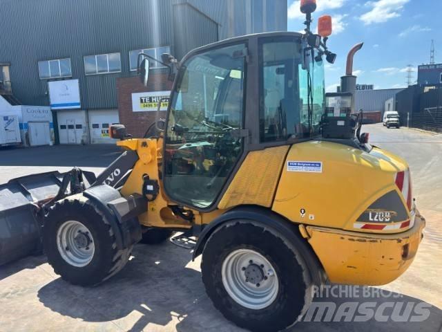 Volvo L 20 B Gumikerekes homlokrakodók