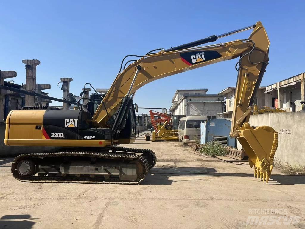 CAT 320 D Lánctalpas kotrók