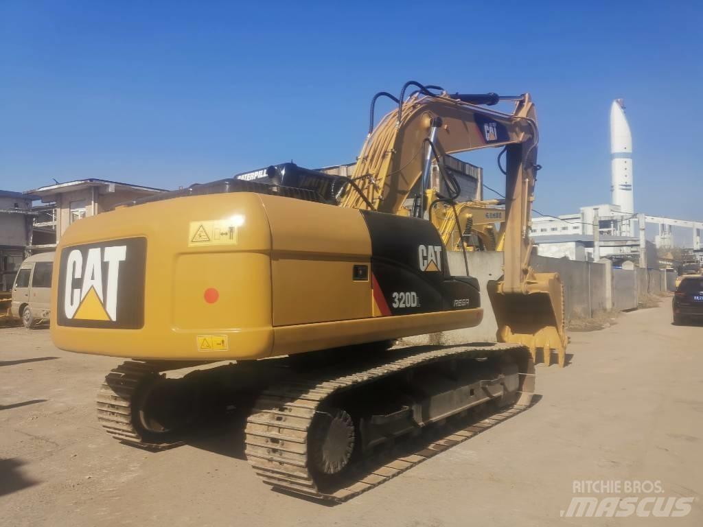 CAT 320 D Lánctalpas kotrók