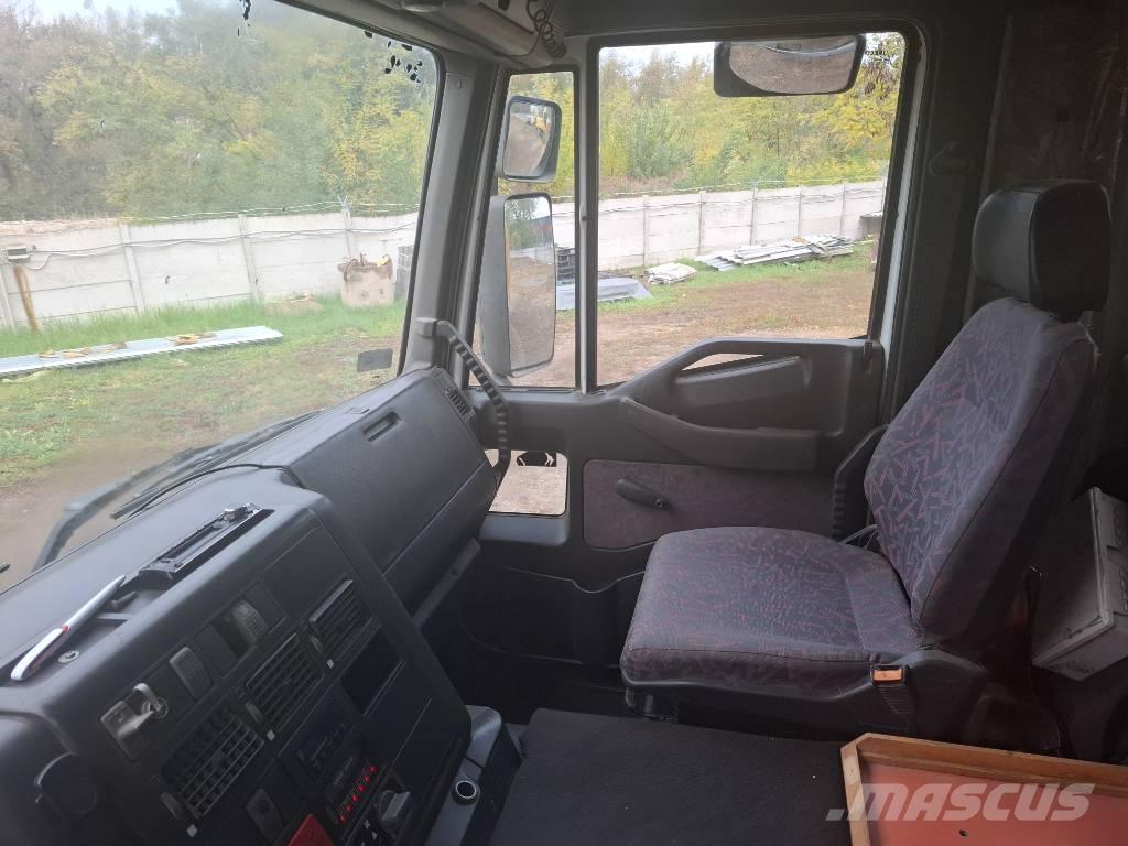 Iveco Trakker 440 Billenő teherautók