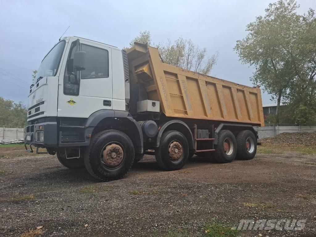 Iveco Trakker 440 Billenő teherautók