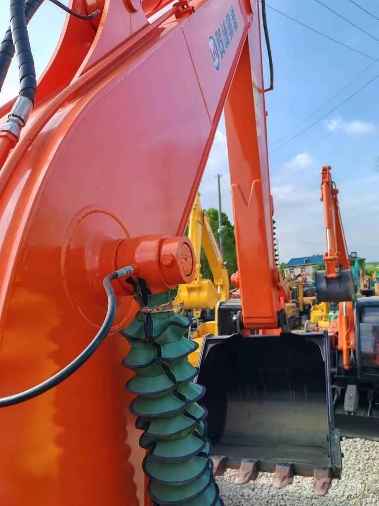 Hitachi ZX 120 Lánctalpas kotrók