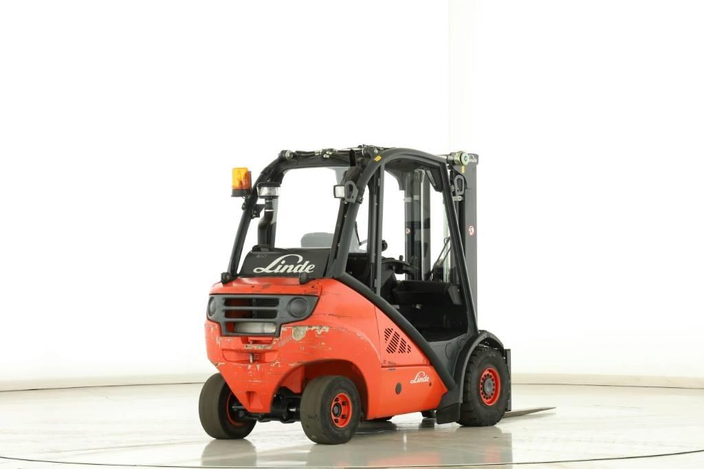 Linde H 30 T Gázüzemű targoncák