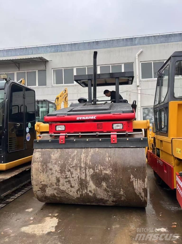 Dynapac CC 522 Ikerdobos hengerek