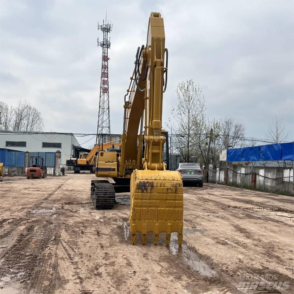 CAT 320 B Lánctalpas kotrók