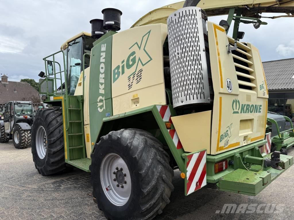 Krone Big X V8 Önjáró szecskázók