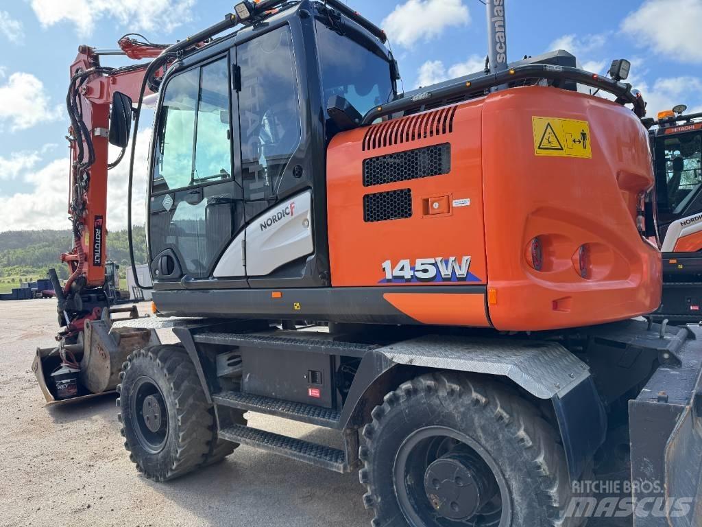 Hitachi ZX 145 W-6 Gumikerekes kotrók