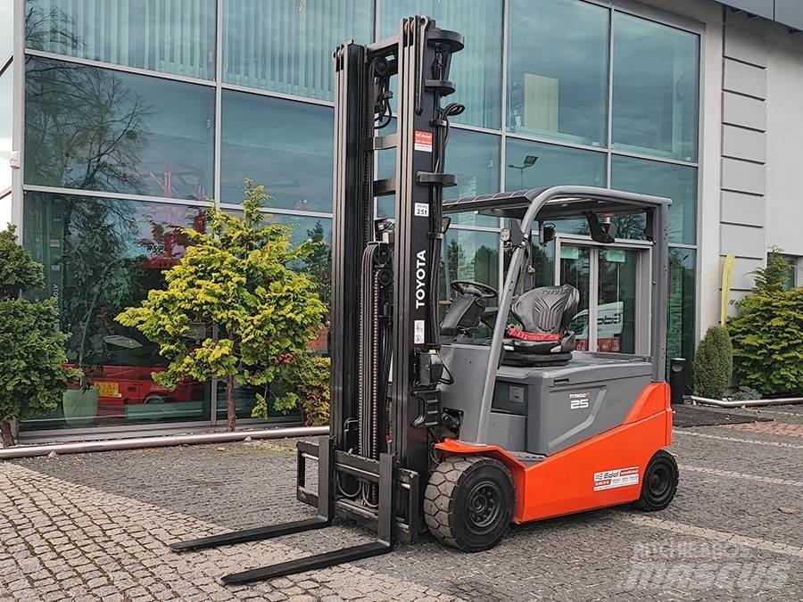 Toyota 8FBMT25 Elektromos targoncák