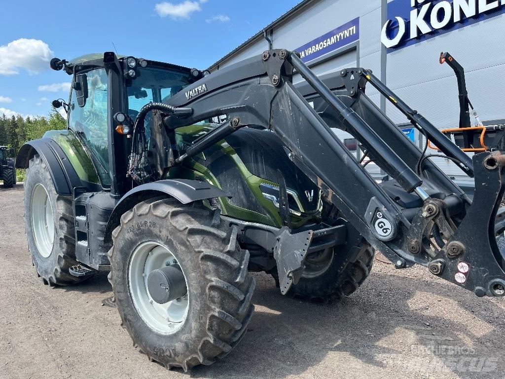 Valtra T 145 Traktorok