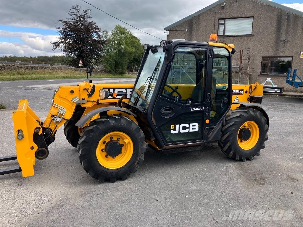 JCB 525-60 Agri Plus Teleszkópos mezőgazdasági rakodók