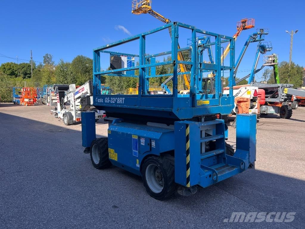 Genie GS 3268 RT Ollós emelők