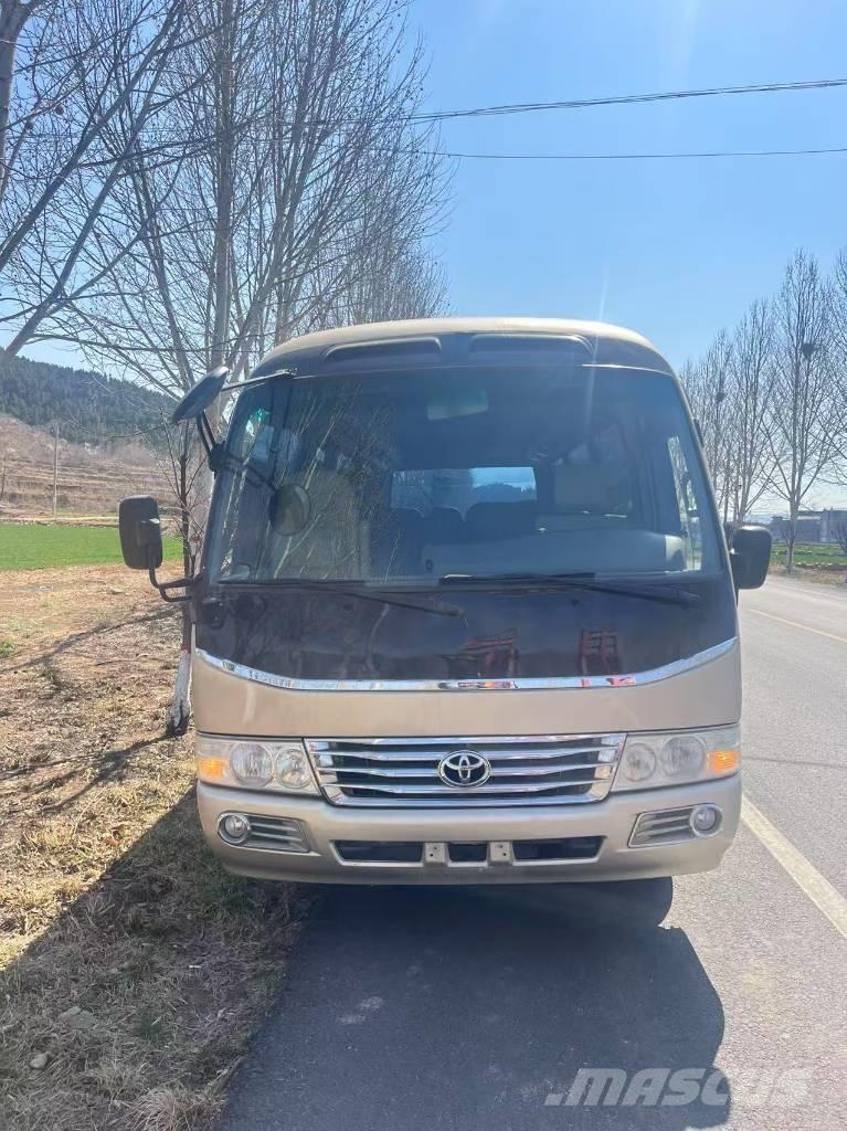 Toyota Coaster Bus Mini buszok
