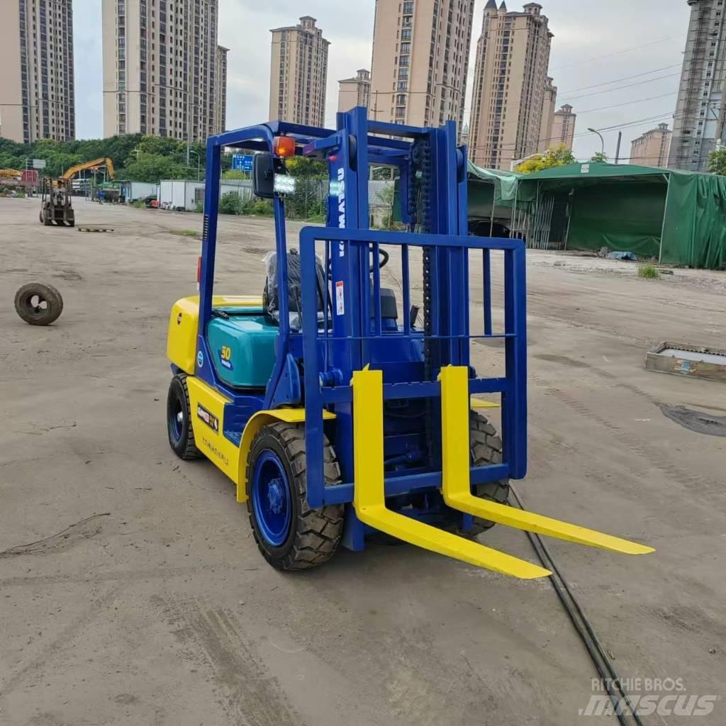 Komatsu FD 30 T-17 Dízel targoncák