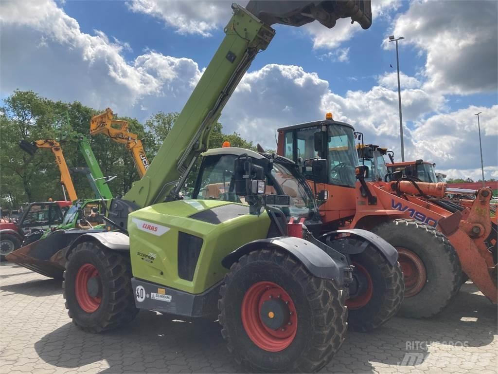 CLAAS Scorpion 756 Traktorok