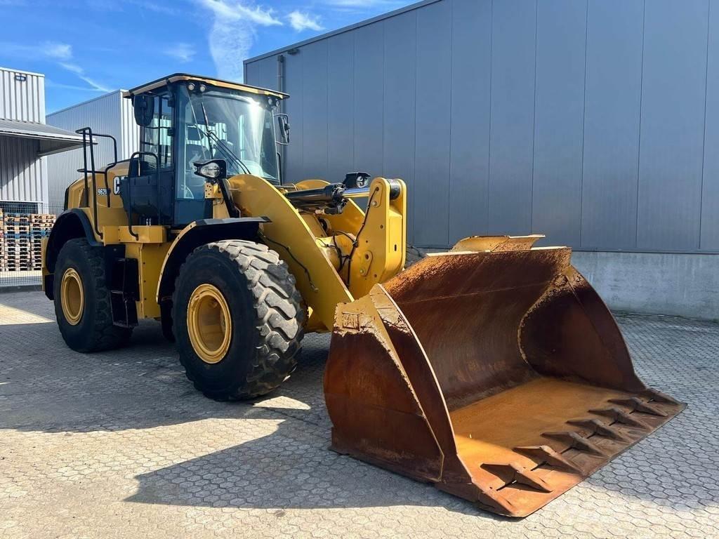 CAT 962M Gumikerekes homlokrakodók