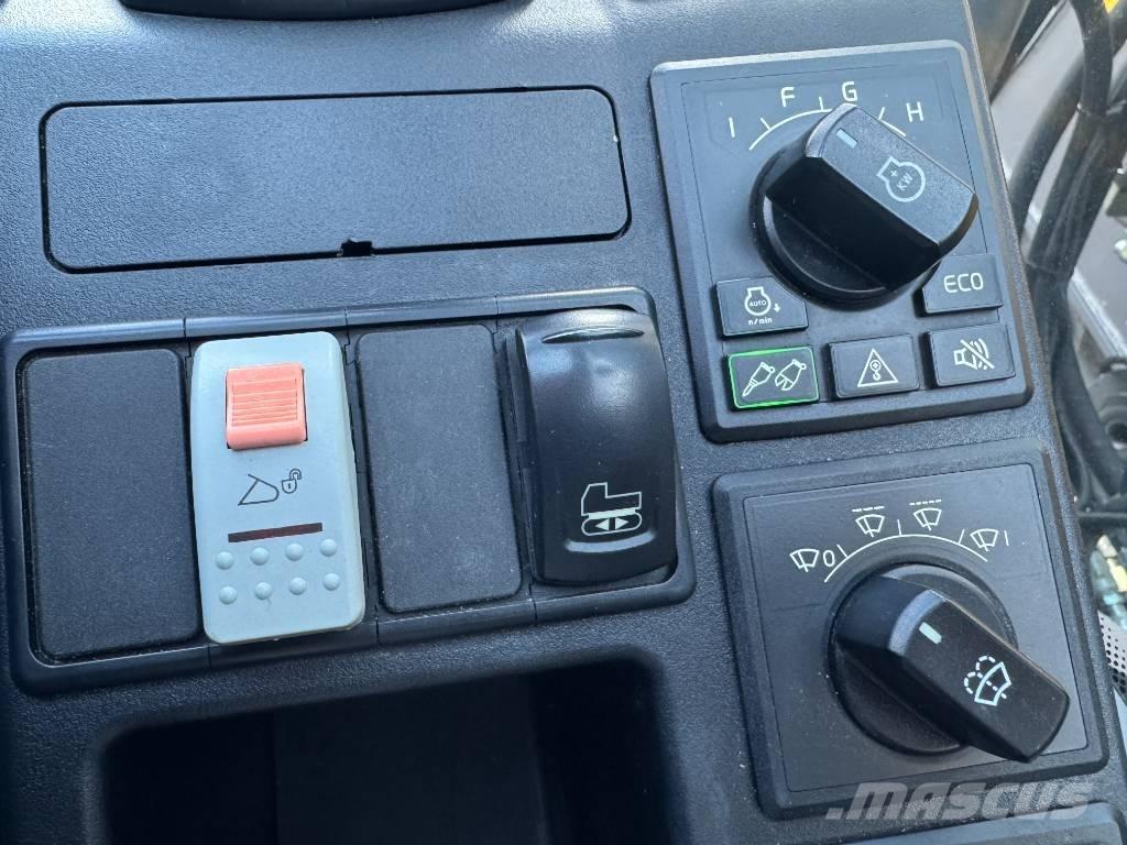 Volvo ECR 235 E Lánctalpas kotrók