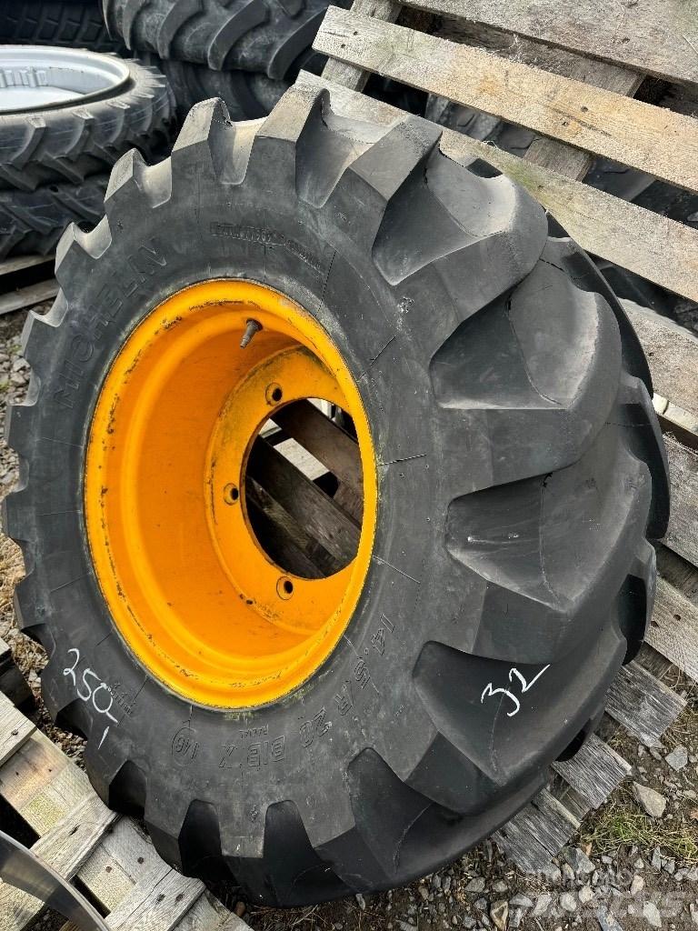 Michelin 14.5R20 Gumiabroncsok, kerekek és felnik