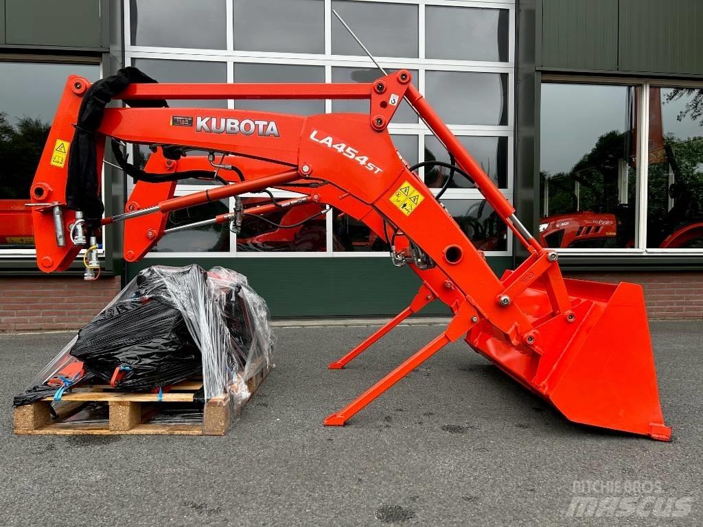 Kubota LA454ST Kompakt traktor adapterek