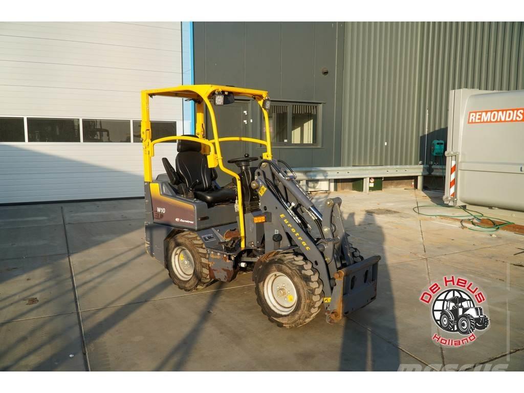 Eurotrac W10 Gumikerekes homlokrakodók