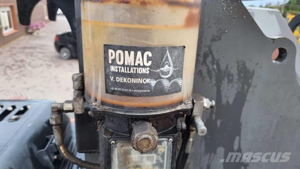Doosan DX 210 W - 5 Gumikerekes kotrók