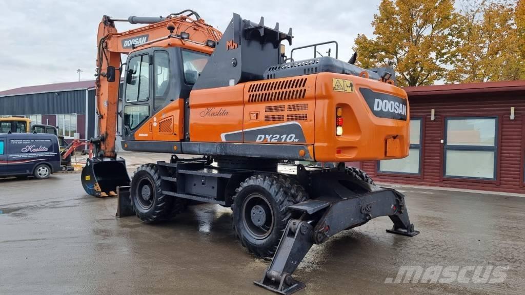 Doosan DX 210 W - 5 Gumikerekes kotrók