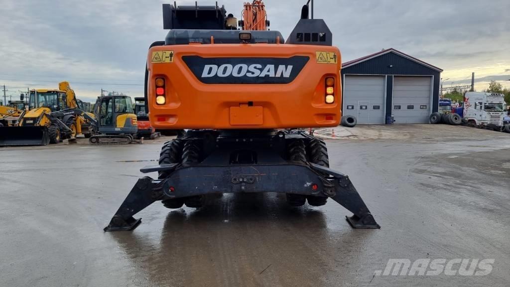 Doosan DX 210 W - 5 Gumikerekes kotrók