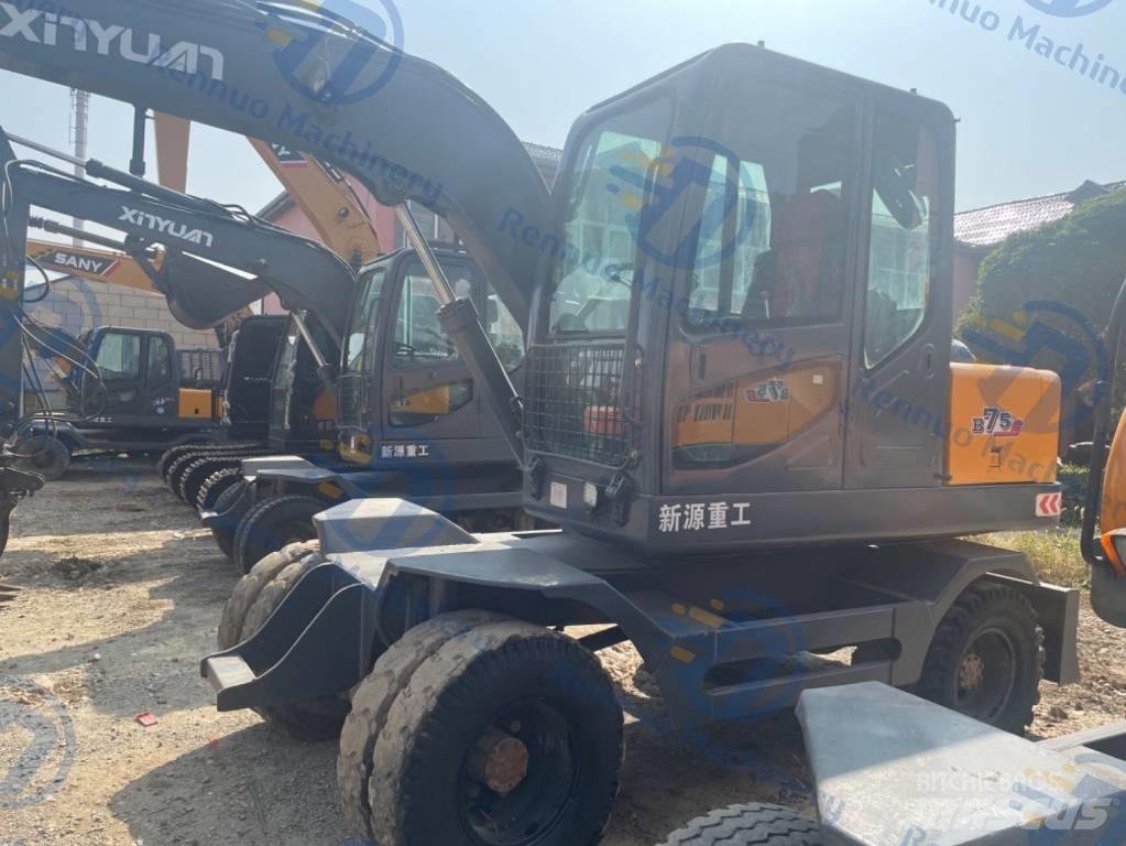 Xinyuan XYB75 Gumikerekes kotrók