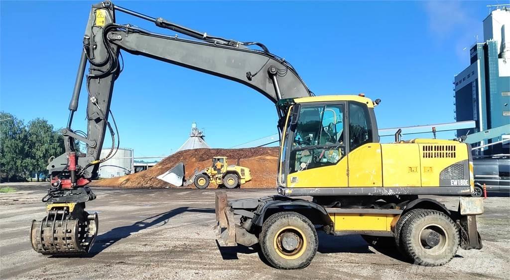 Volvo EW180C Gumikerekes kotrók