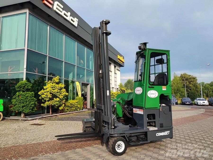 Combilift C4000 Tolóoszlopos négyutas targonca