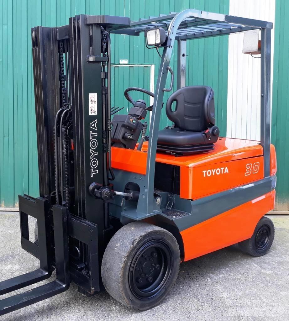 Toyota FBMF30 Elektromos targoncák