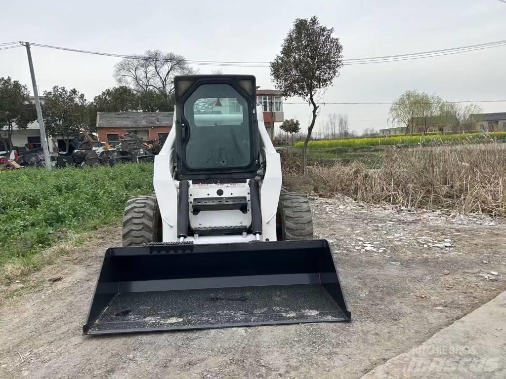 Bobcat S 300 Kompaktrakodók