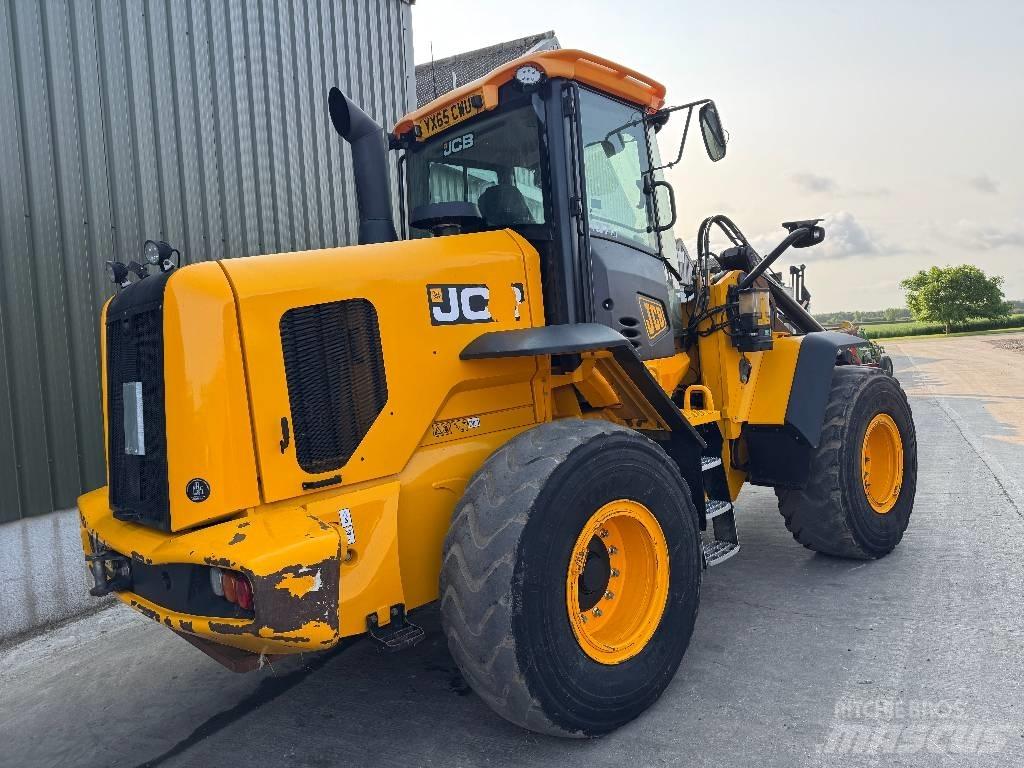 JCB 437 HT Agri Univerzális rakodók
