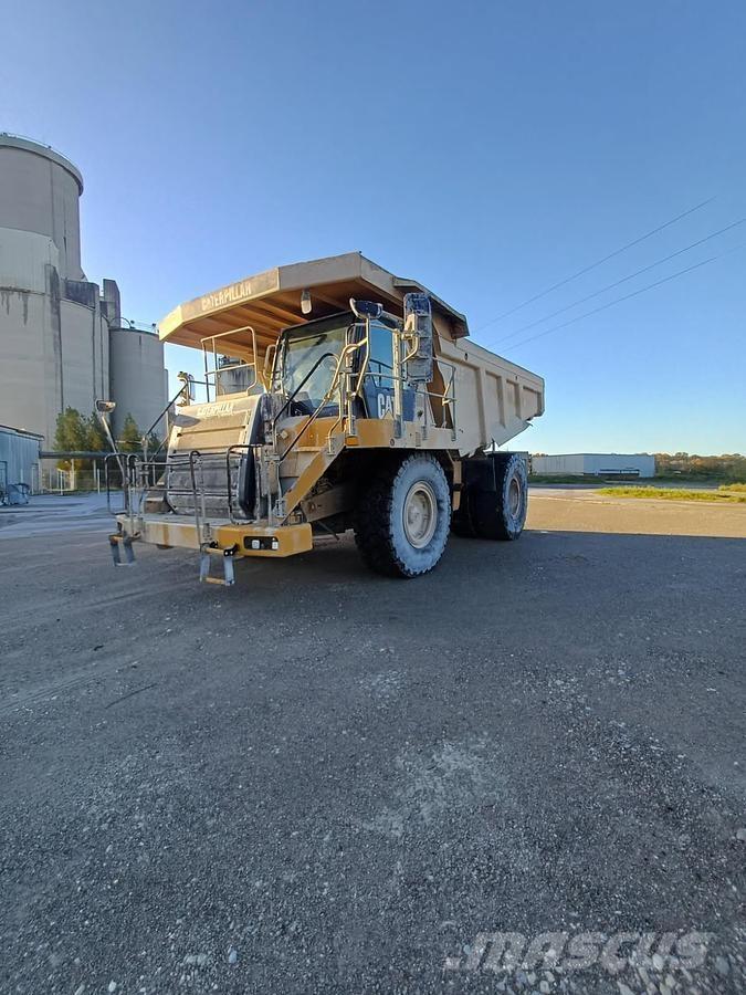 CAT 775F Nehézdömper