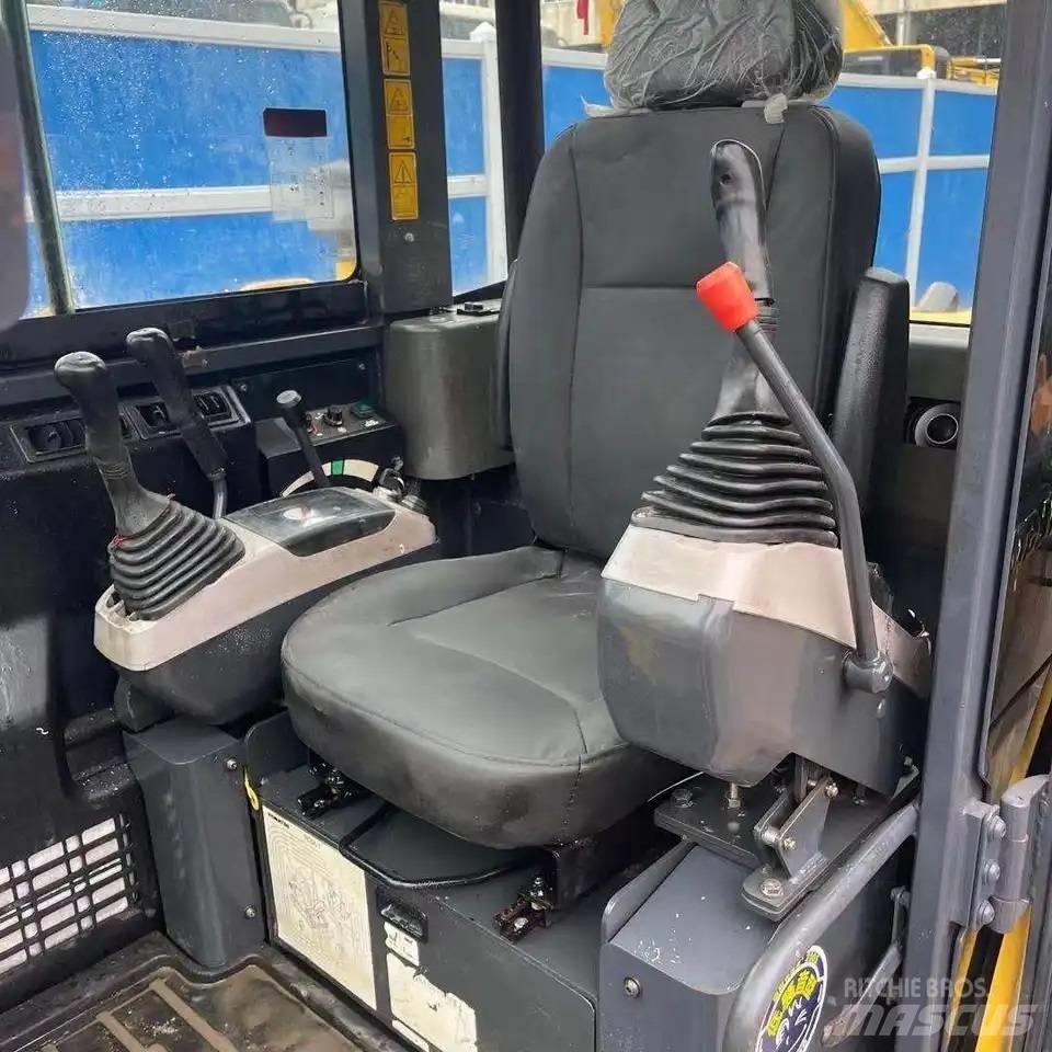 Komatsu PC56-7 Lánctalpas kotrók