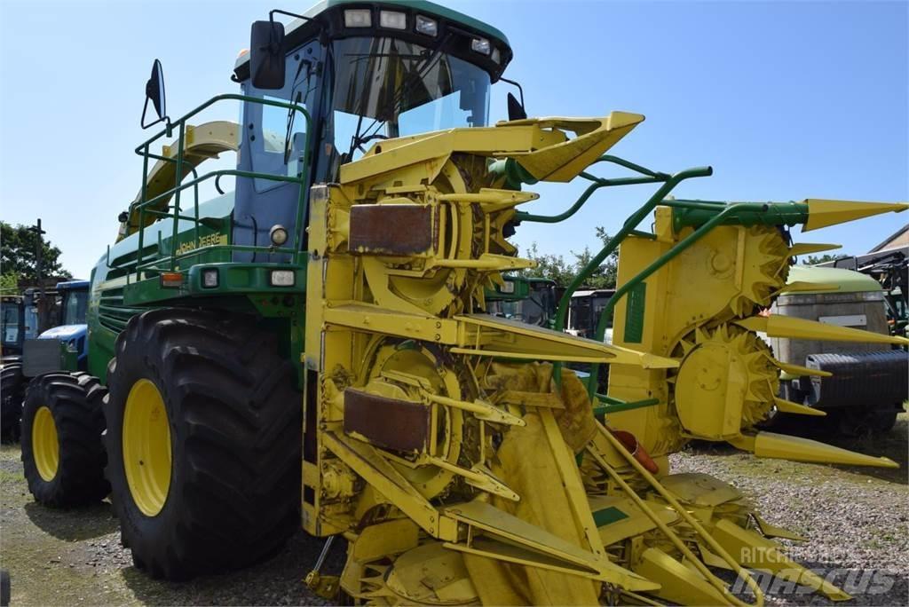 John Deere 7400 Önjáró szecskázók