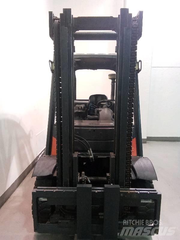Linde H 40 D-02 Dízel targoncák