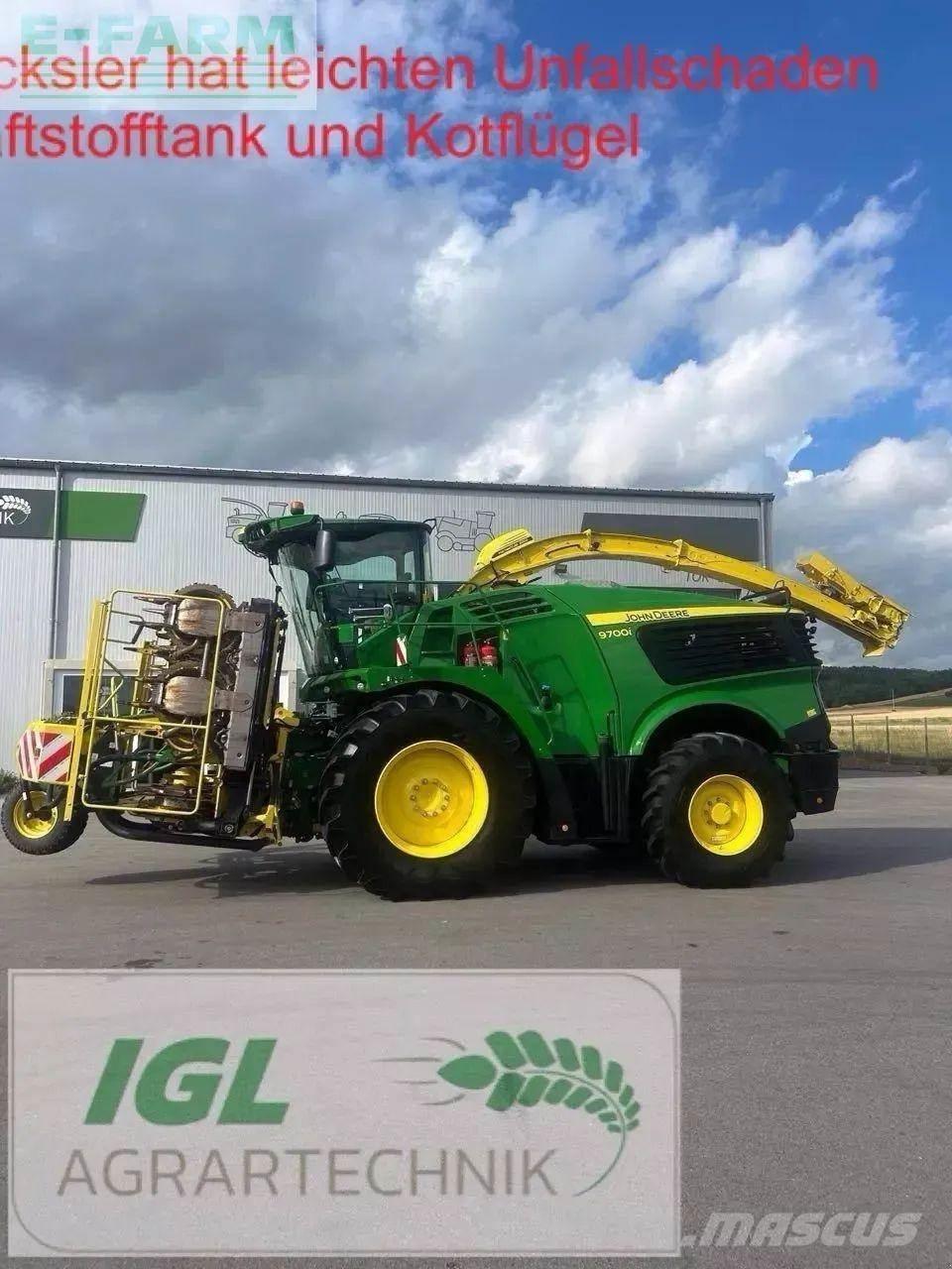 John Deere 9700 i Önjáró szecskázók