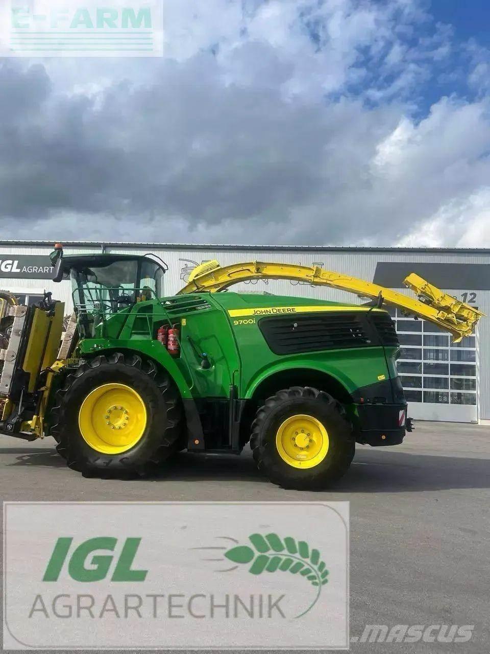 John Deere 9700 i Önjáró szecskázók