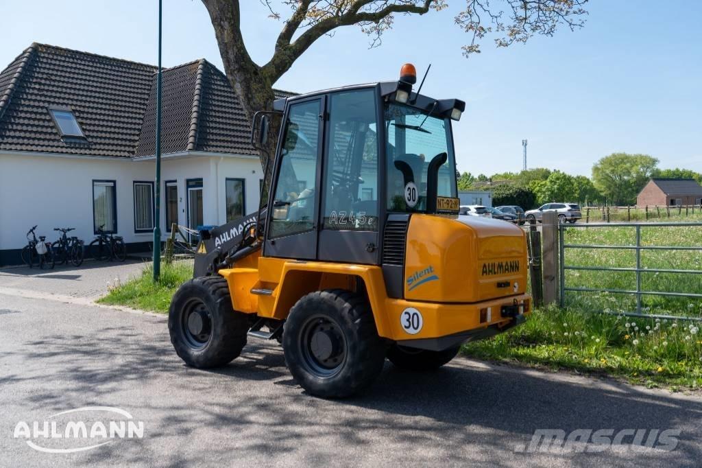 Ahlmann AZ 45e Gumikerekes homlokrakodók