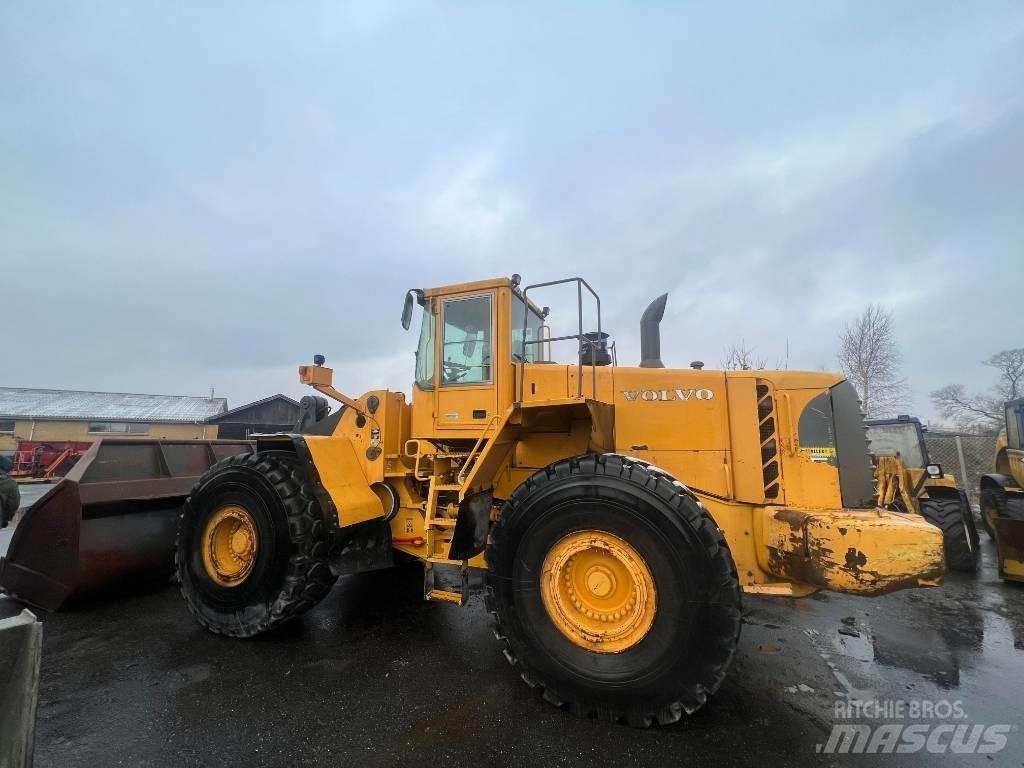 Volvo L 220 E Gumikerekes homlokrakodók
