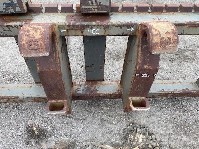 CAT 950 G forks Villák